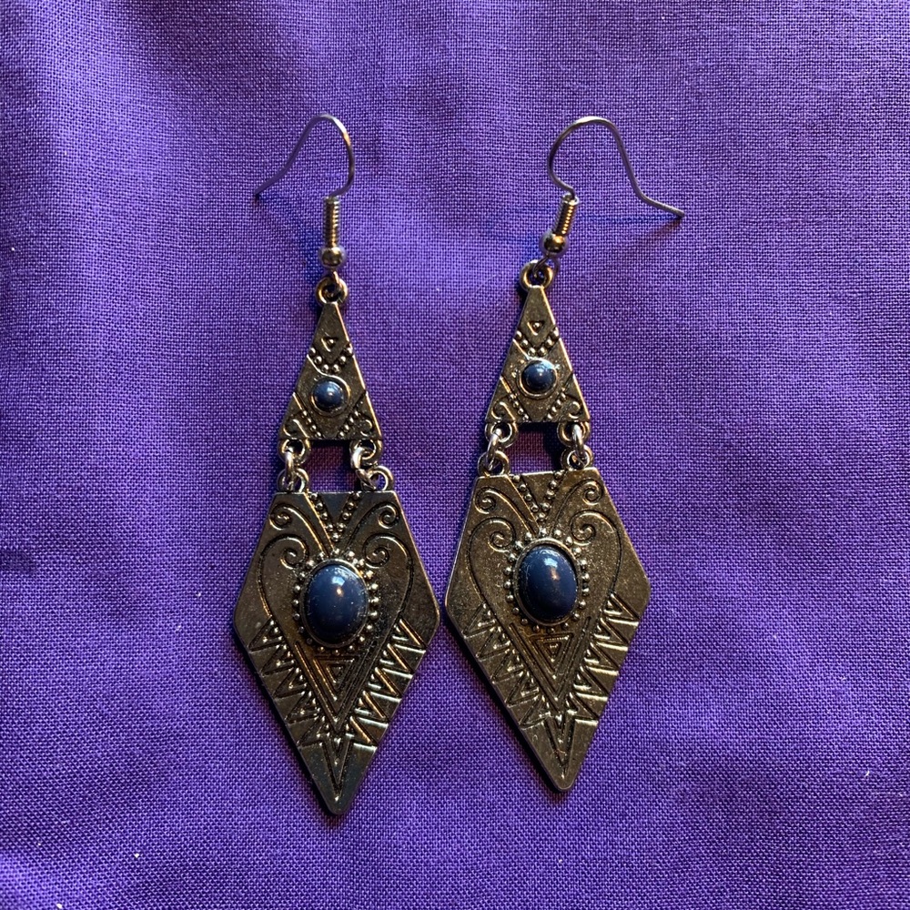 Earrings…. Dangle…. - Picture 2 of 2